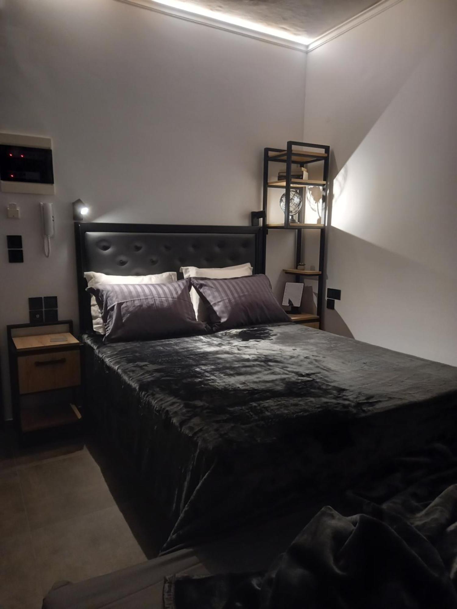 Studio Mayer Patras Luaran gambar